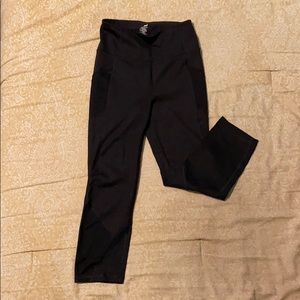 Black Capri High-Waisted Leggings